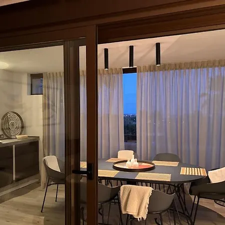 Luxurious In Benahavis / Marbella アパート *